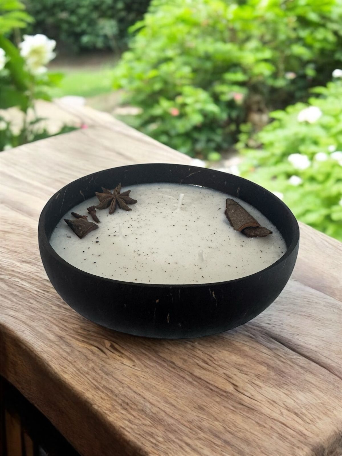 Star Coconut shell candle